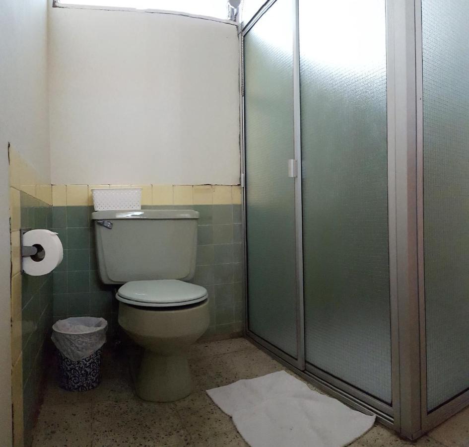 Hostal San Benito Сан-Сальвадор Экстерьер фото